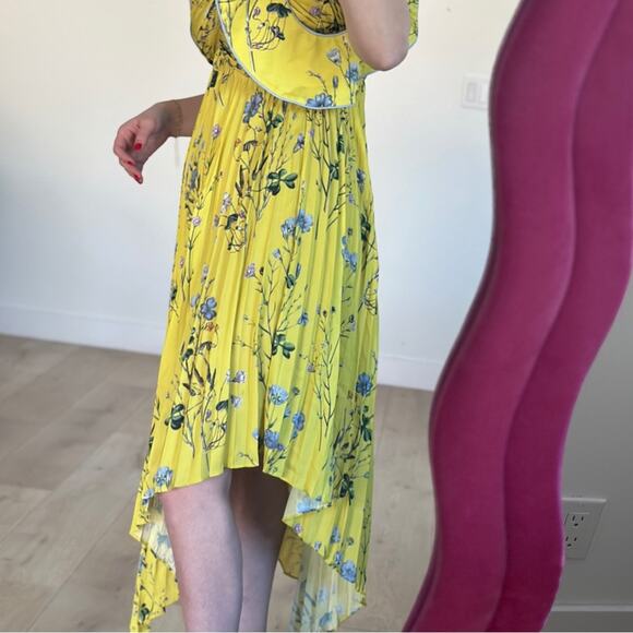 Self portrait yellow summer dress with ruffle sleeves. Size 2 worn once - Picture 8 of 9
